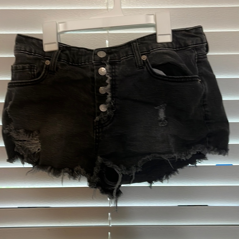 Wild fable black short denim sz 10